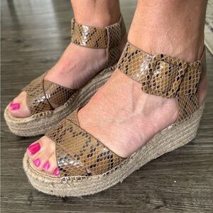 Sole Society Brown/Black Snakeskin Strappy Wedge Sandals 7